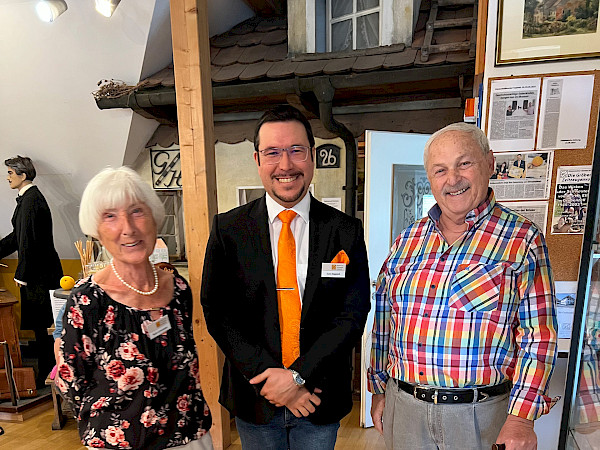 Unser langjähriger aktiver Beirat Thomas Ginzel mit Museumsbetreuerin Ruth Lettenmeier und 1. Vors. Dr. Sven Deppisch